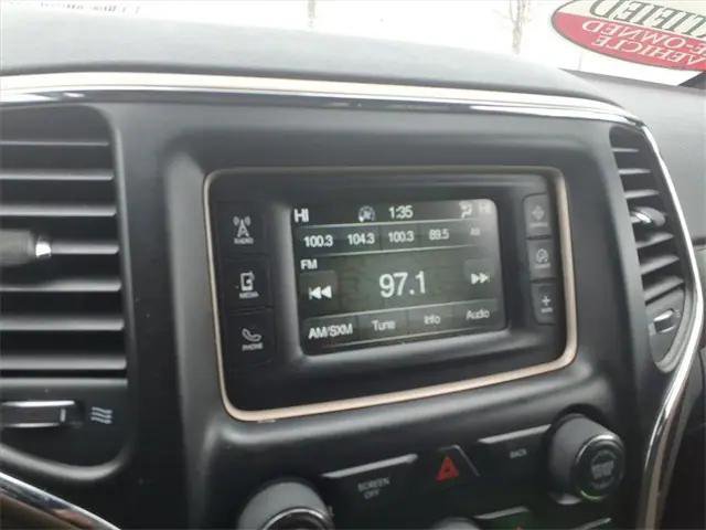 Certified 2016 Jeep Grand Cherokee Laredo w/ Quick Order Package 23E image 15