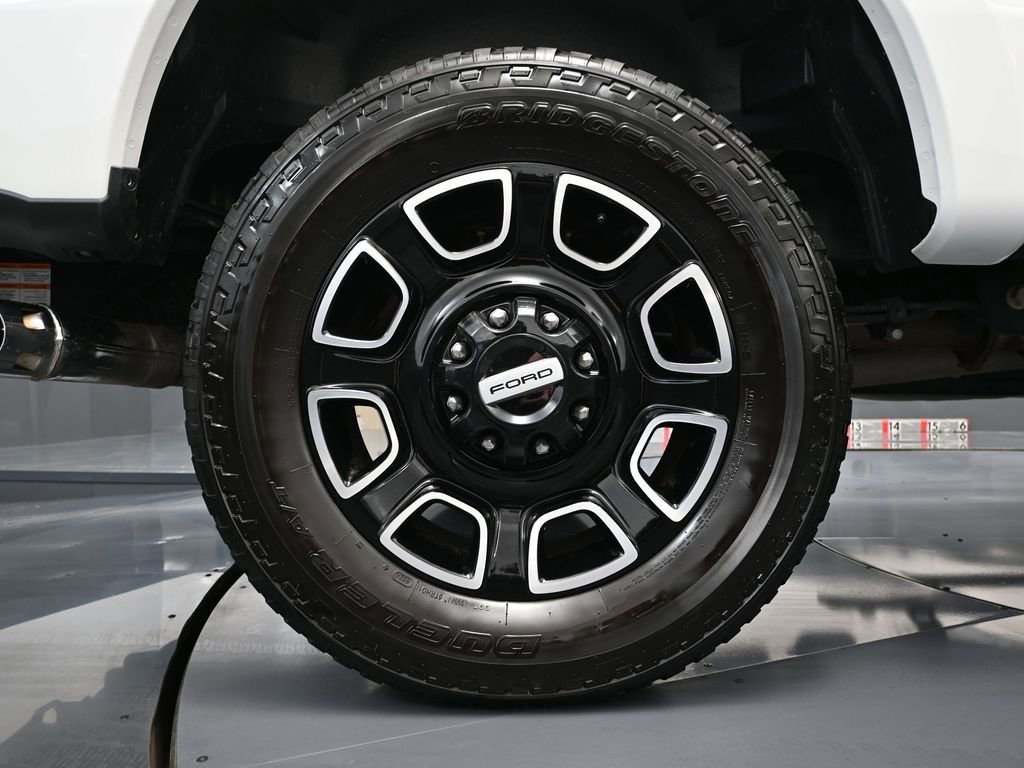 Used 2025 Ford F250 Platinum image 14