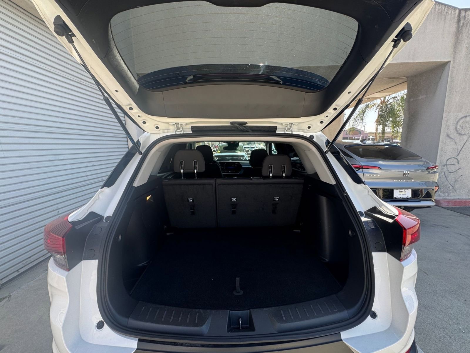 Used 2025 Chevrolet TrailBlazer LT image 30