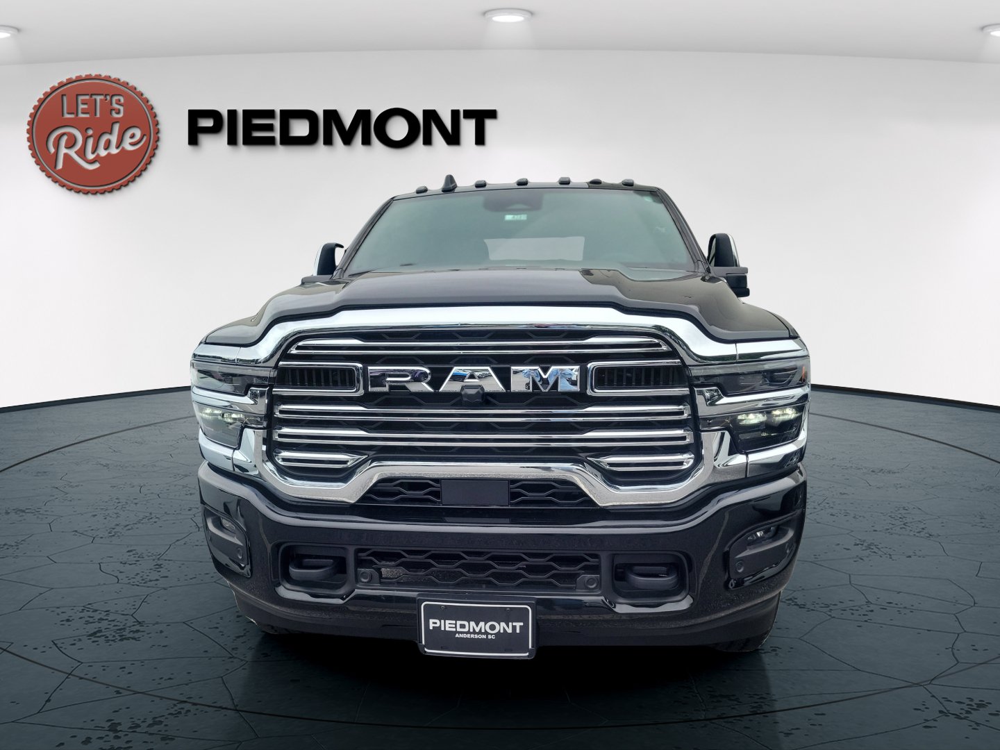 New 2026 RAM 2500 Laramie AWD/4WD image 3