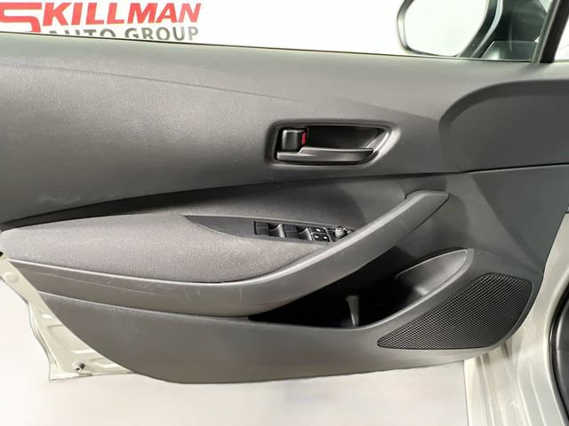 Used 2024 Toyota Corolla LE FWD image 28