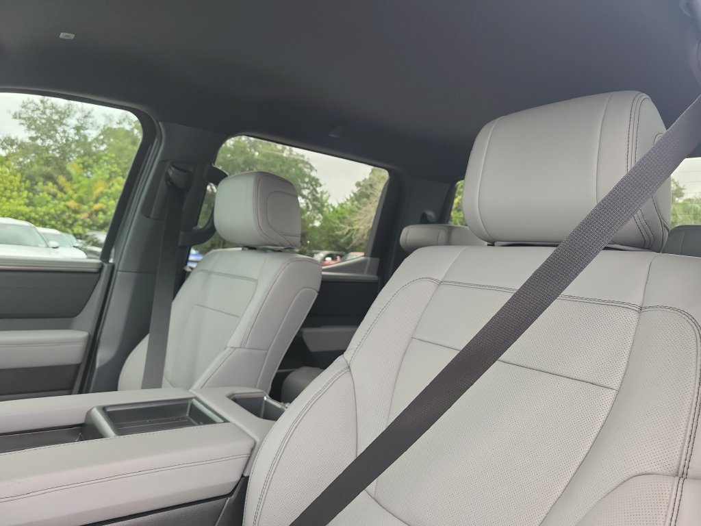 New 2026 Toyota Tundra Limited AWD/4WD image 21