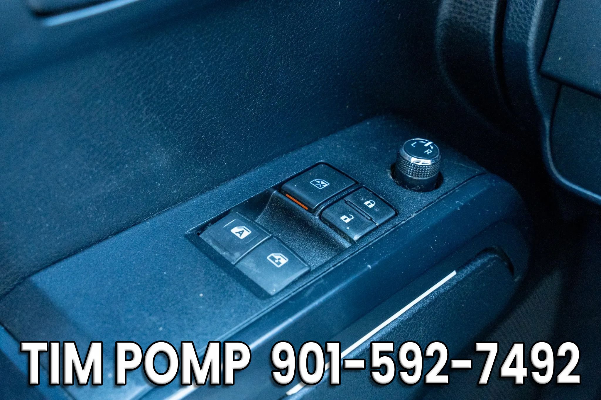 Used 2017 Toyota Tacoma SR image 21