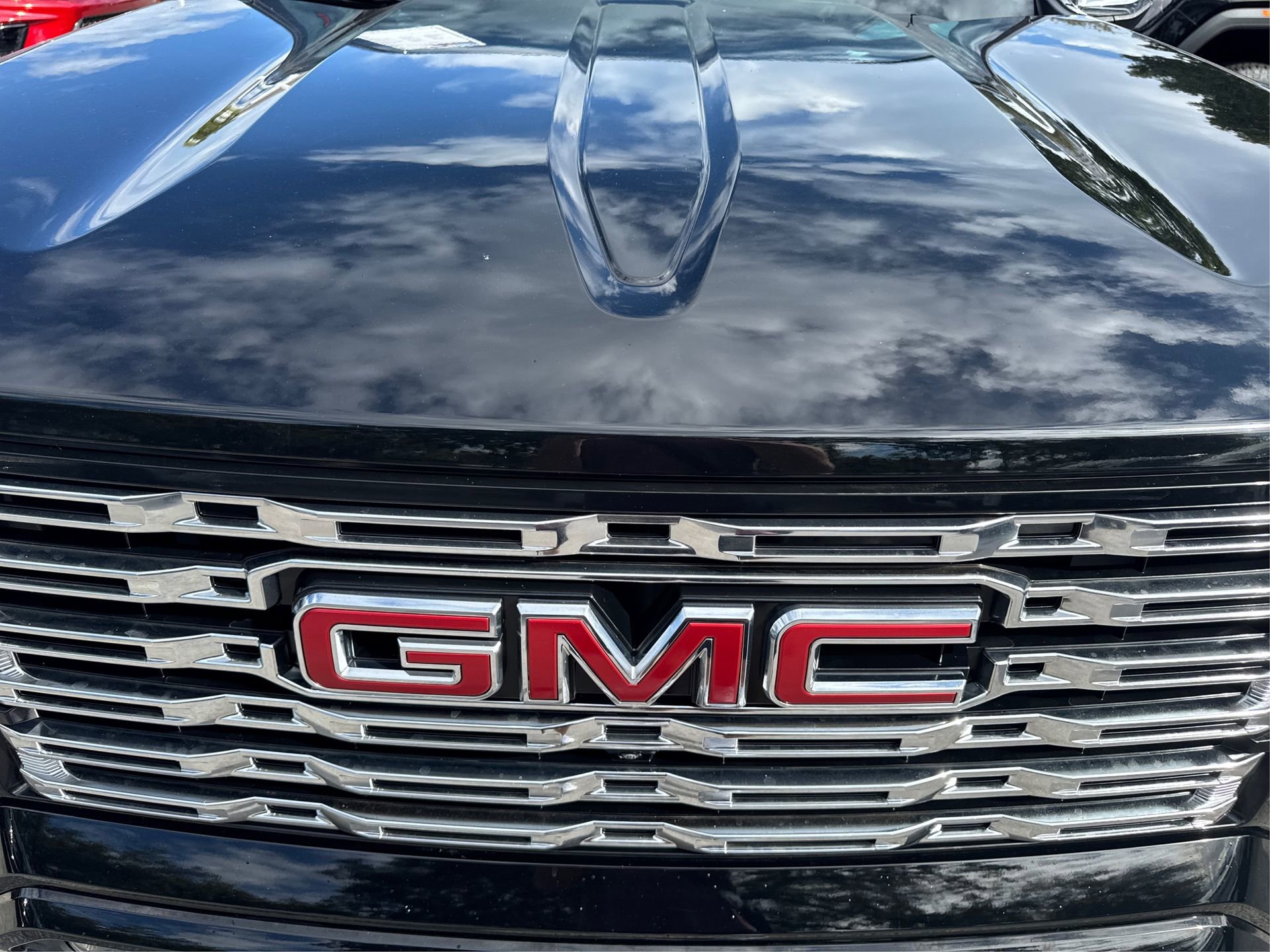 Used 2024 GMC Canyon Denali w/ LPO, Denali Black Edition image 13