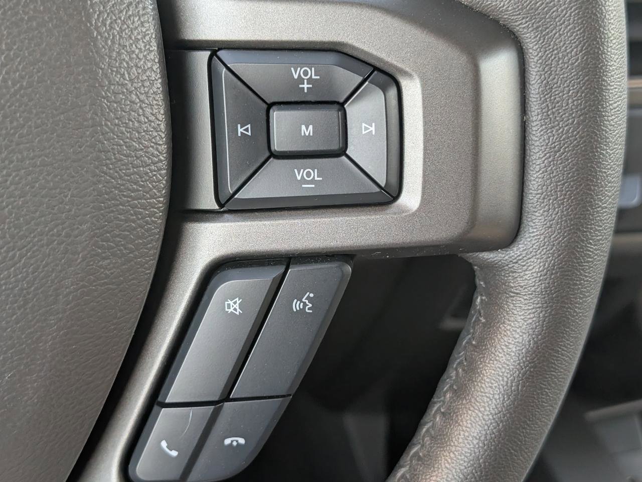 Used 2018 Ford Expedition XLT w/ Equipment Group 201A RWD image 14