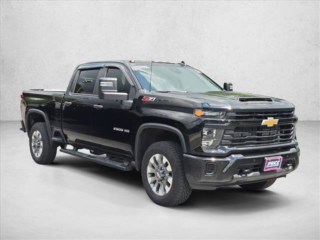Used 2025 Chevrolet Silverado 2500 Custom w/ Custom Value Package AWD/4WD video 3
