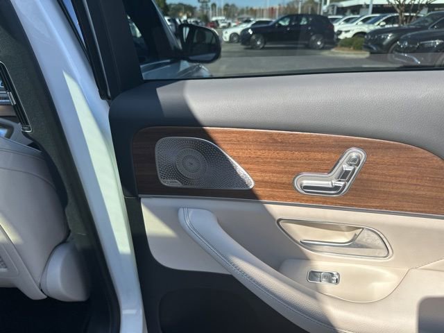 Certified 2025 Mercedes-Benz GLS 450 4MATIC image 36