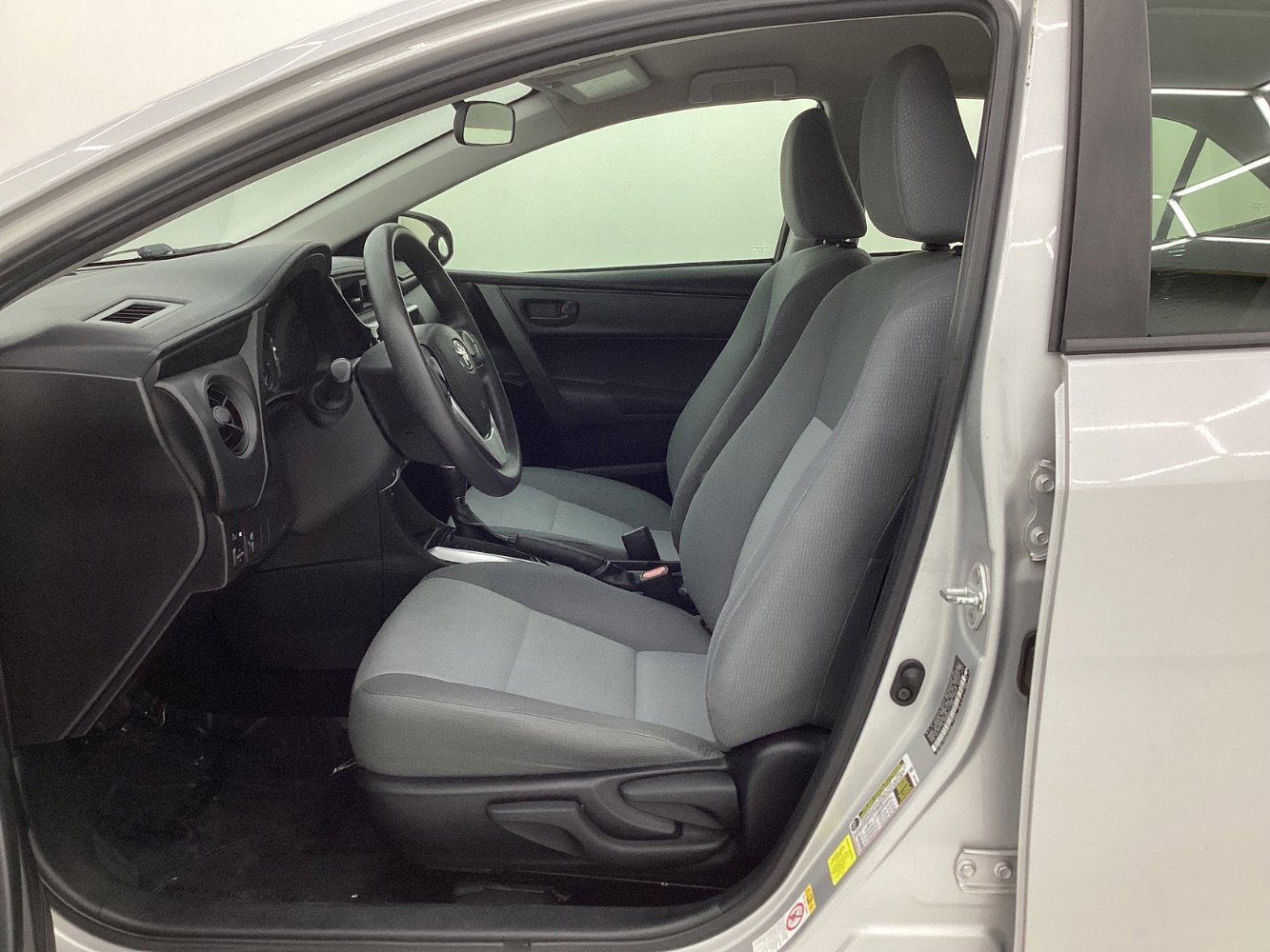 Used 2018 Toyota Corolla L FWD image 14