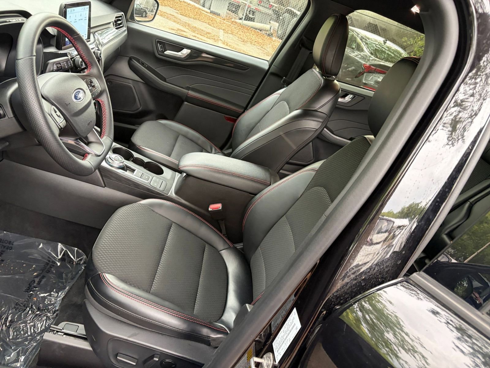 Used 2025 Ford Escape ST-Line AWD/4WD image 23