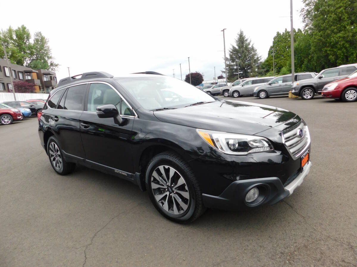 Used 2017 Subaru Outback 3.6R Limited AWD/4WD image 1