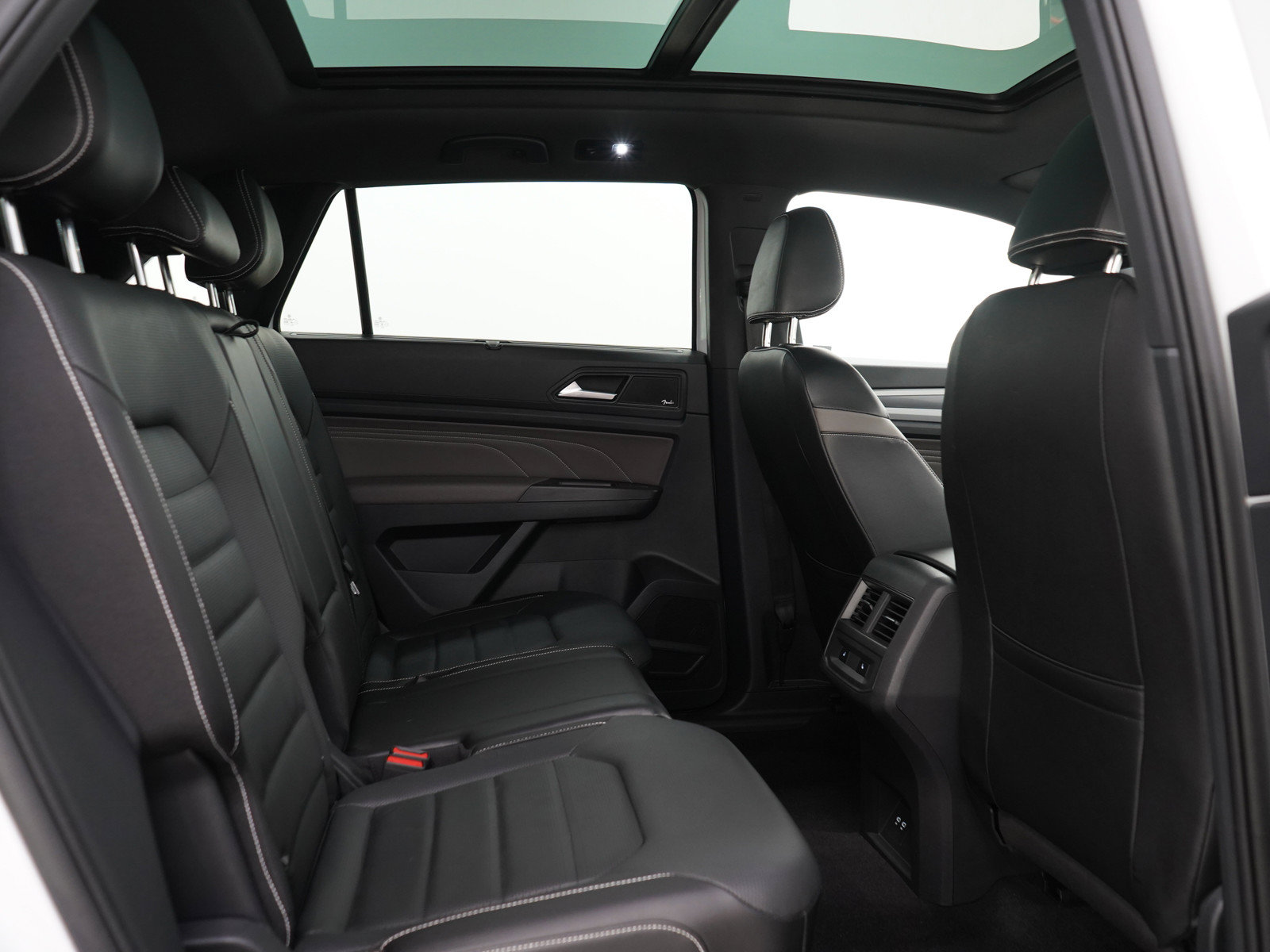 Used 2023 Volkswagen Atlas Cross Sport SEL Premium R-Line AWD/4WD image 13