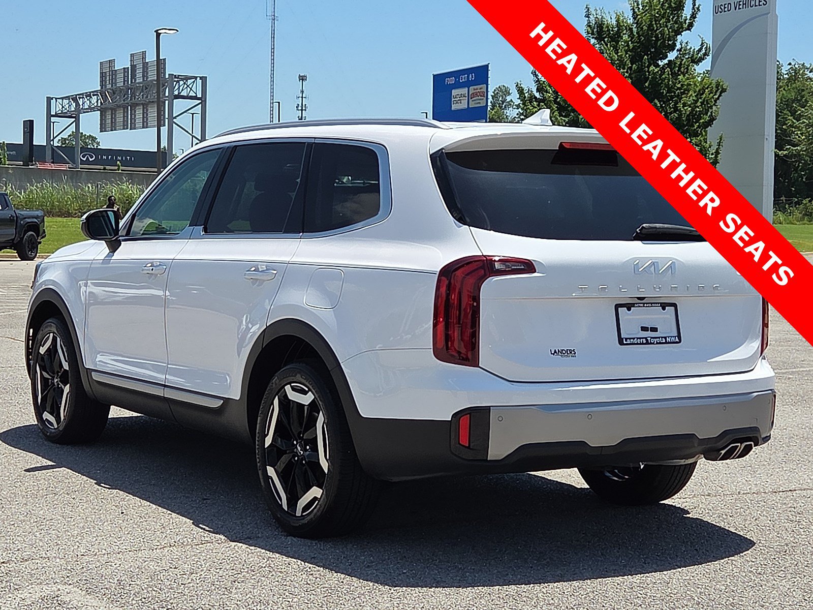 Used 2024 Kia Telluride S FWD image 4