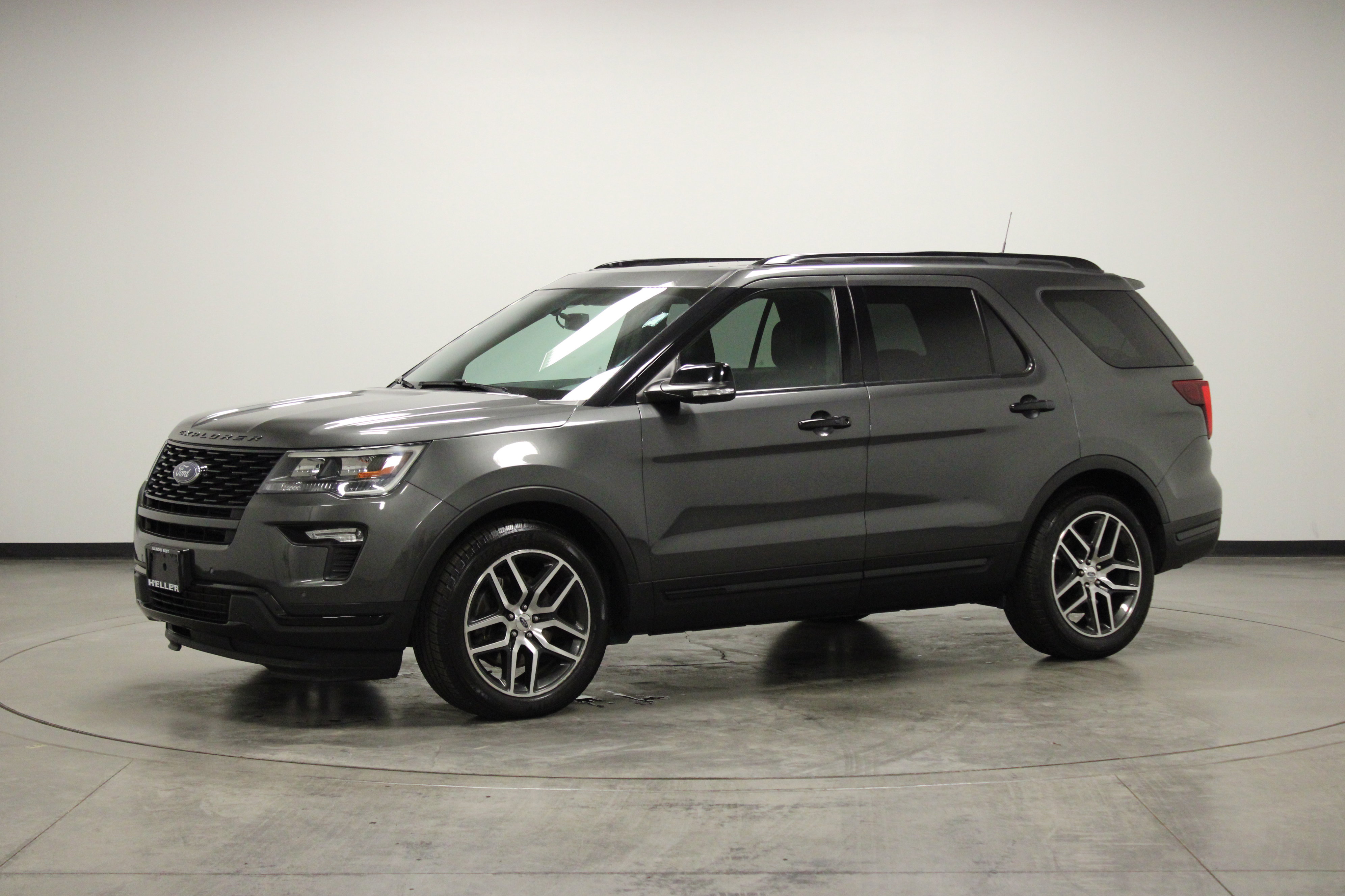 Used 2018 Ford Explorer Sport AWD/4WD image 4