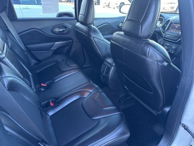 Used 2019 Jeep Cherokee Latitude Plus w/ Comfort/Convenience Group image 9