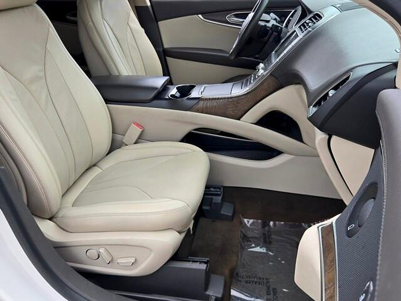 Used 2019 Lincoln Nautilus Reserve FWD image 17