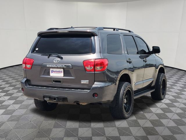Used 2015 Toyota Sequoia SR5 w/ Premium Package RWD image 3