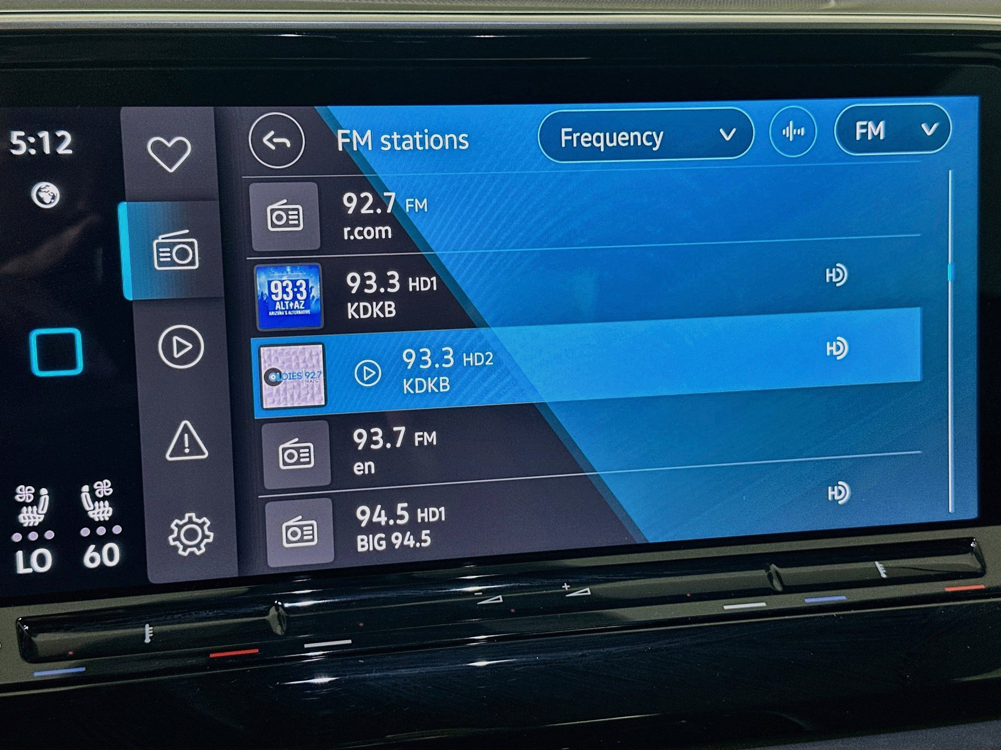 Used 2025 Volkswagen Atlas Cross Sport SE FWD image 21