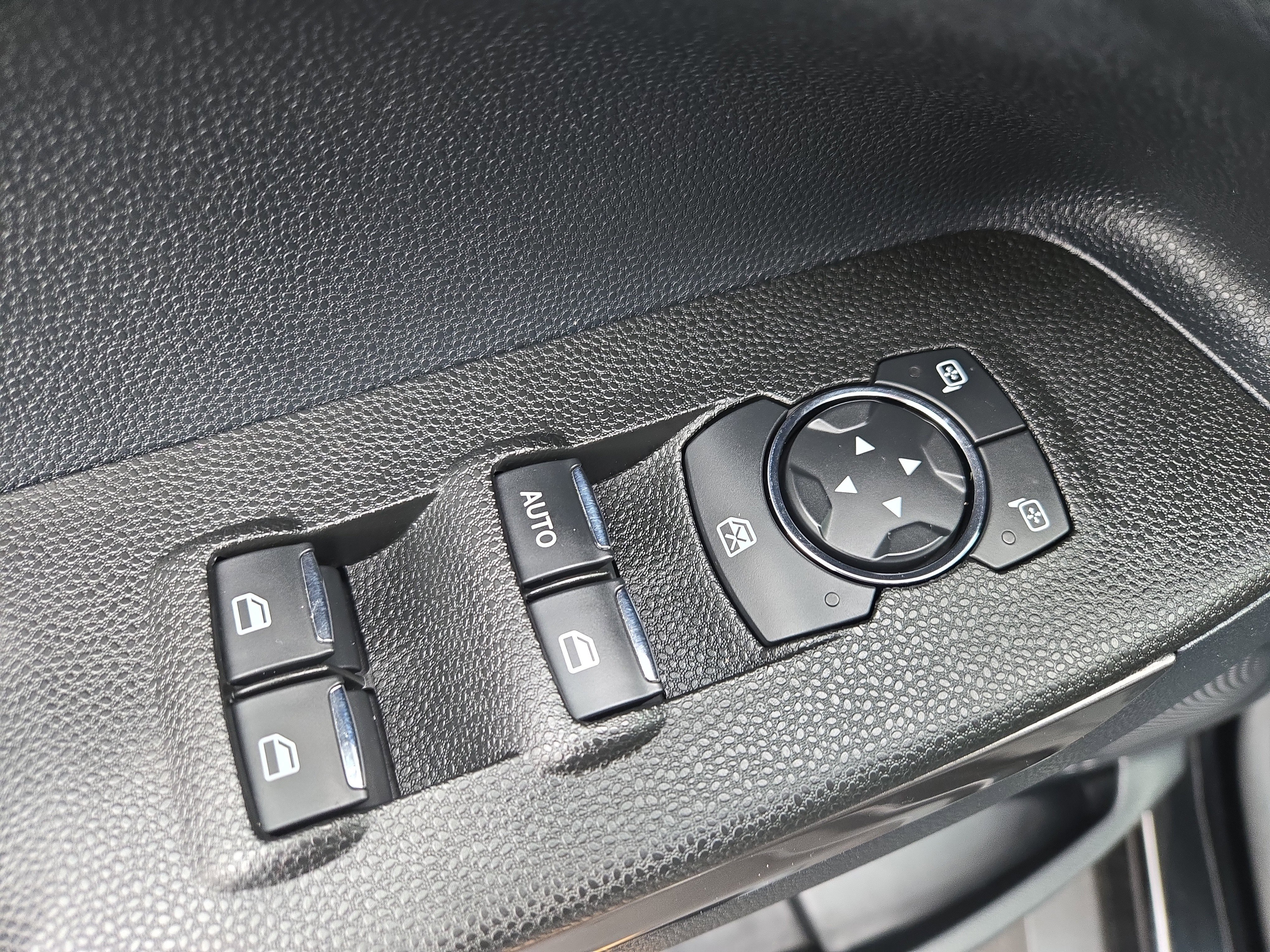 Used 2019 Ford EcoSport SES image 14