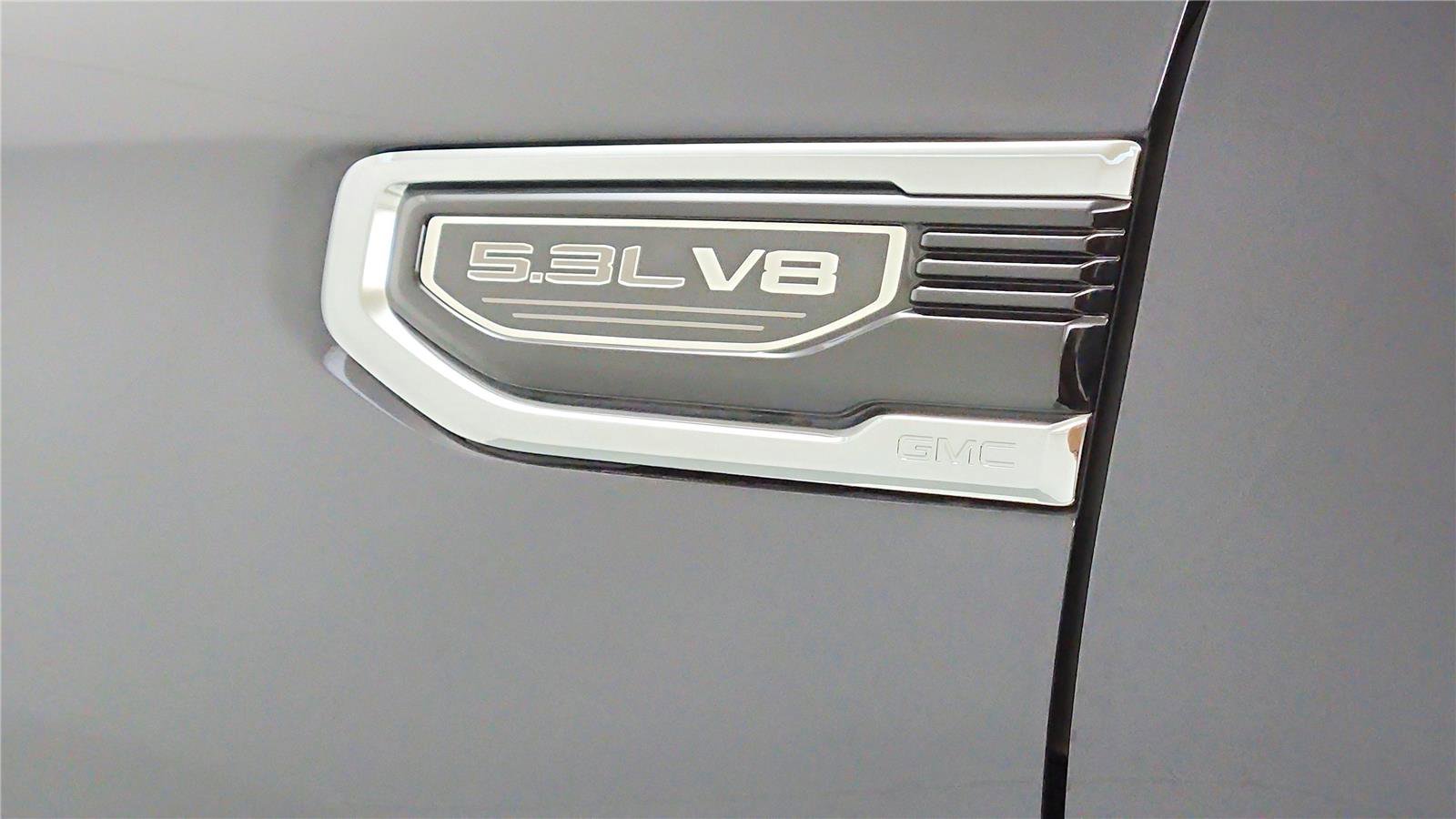 Used 2022 GMC Sierra 1500 SLT w/ SLT Convenience Package AWD/4WD image 9