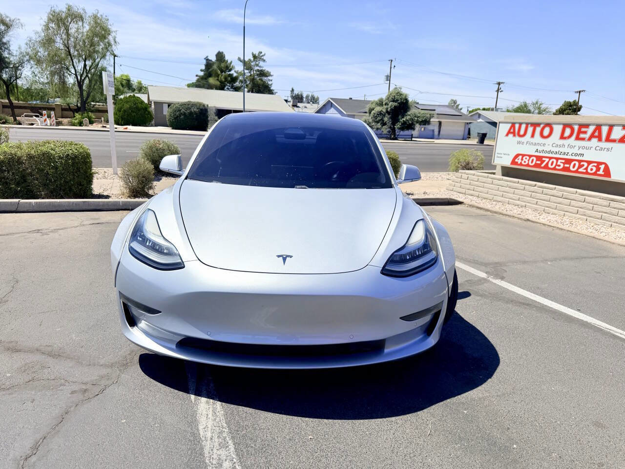 Used 2018 Tesla Model 3 Long Range RWD image 2