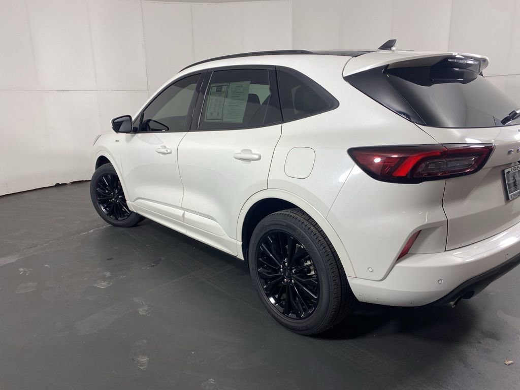 Used 2023 Ford Escape ST-Line Elite w/ Premium Technology Package image 8