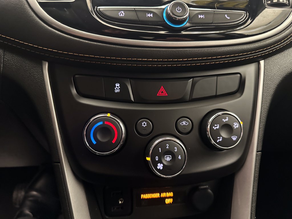 Certified 2020 Chevrolet Trax LT FWD image 19