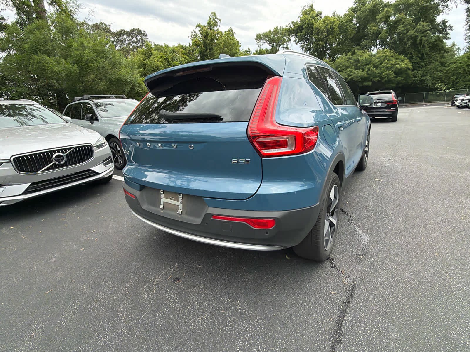 Certified 2025 Volvo XC40 B5 Core AWD/4WD image 13
