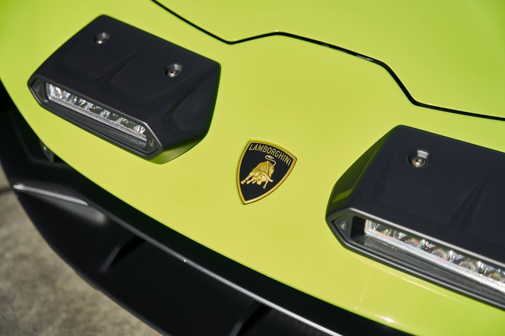 Used 2024 Lamborghini Huracan Sterrato image 7