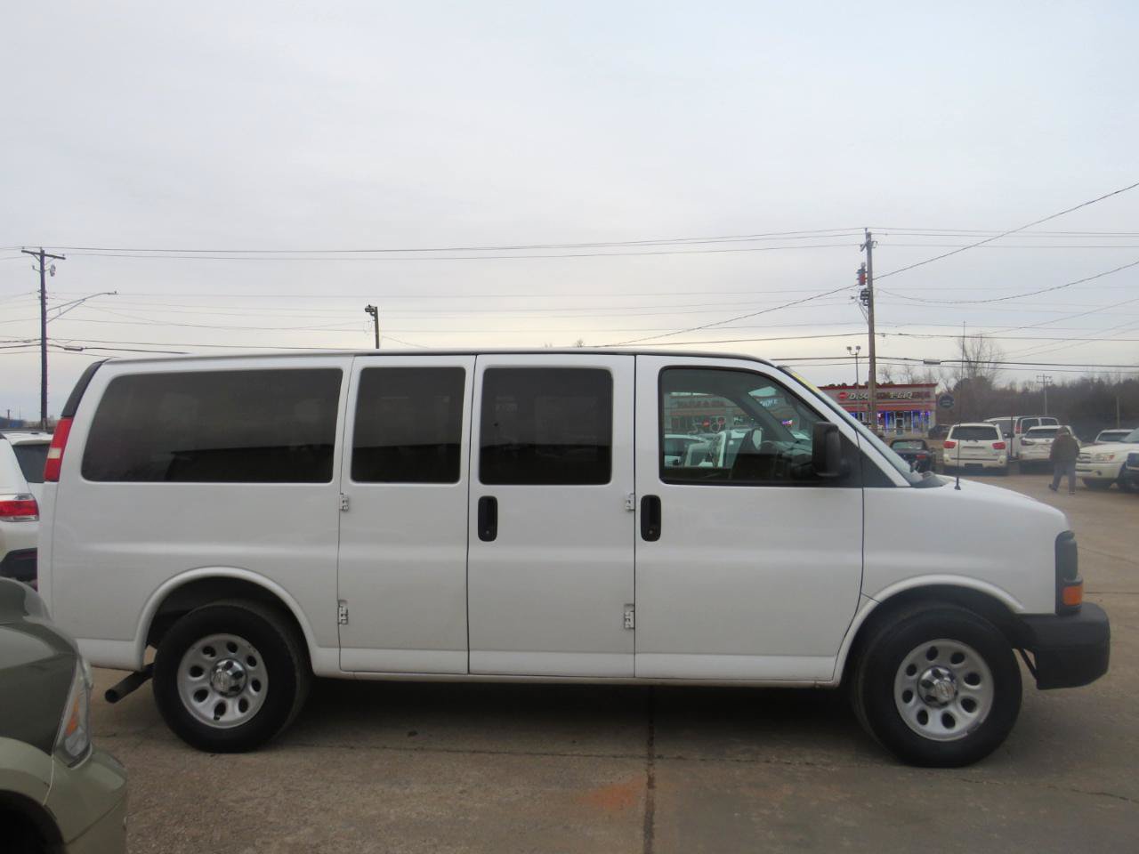 Used 2014 Chevrolet Express 1500 LS RWD image 4