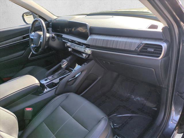 Used 2023 Kia Telluride EX w/ EX Captain's Chair Package FWD image 24