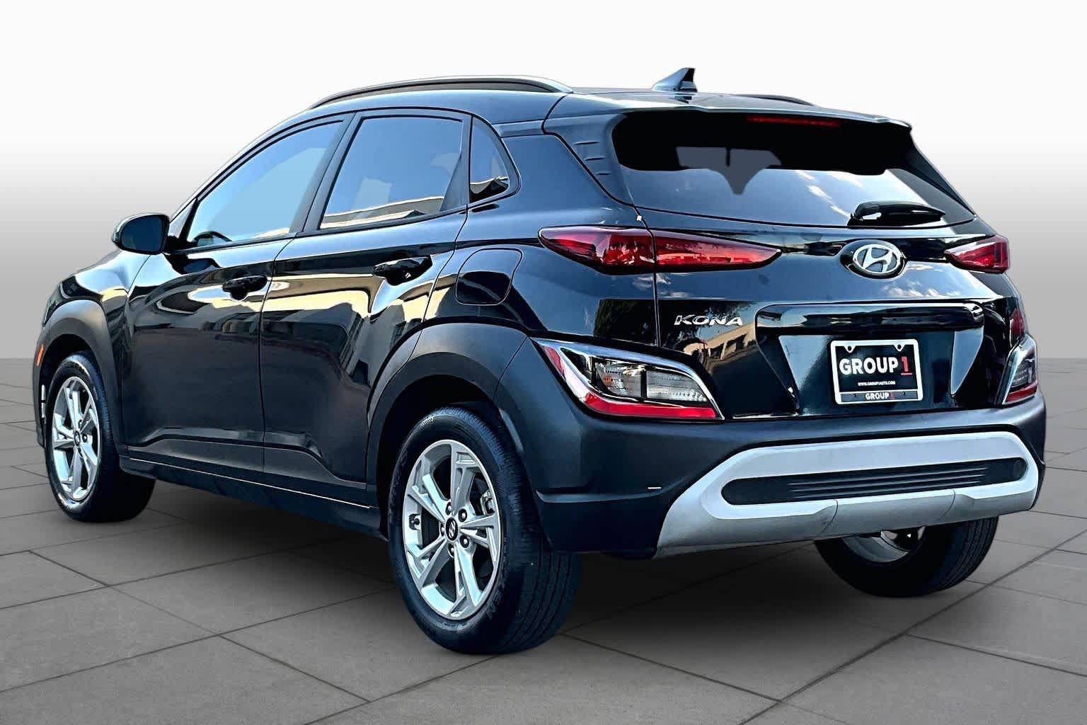 Used 2022 Hyundai Kona SEL w/ Convenience Package FWD image 12