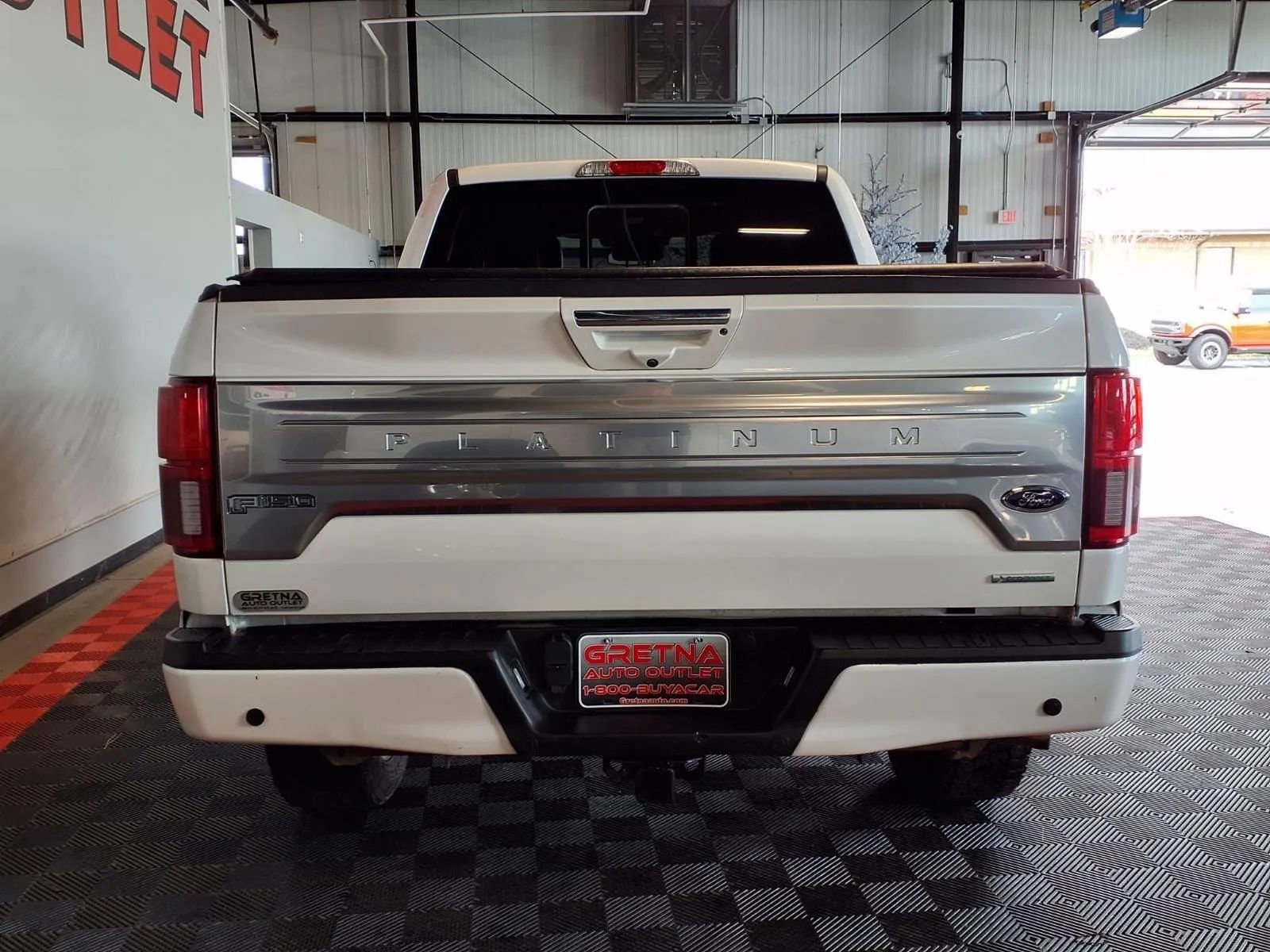 Used 2018 Ford F150 Platinum w/ Equipment Group 701A Luxury AWD/4WD image 5
