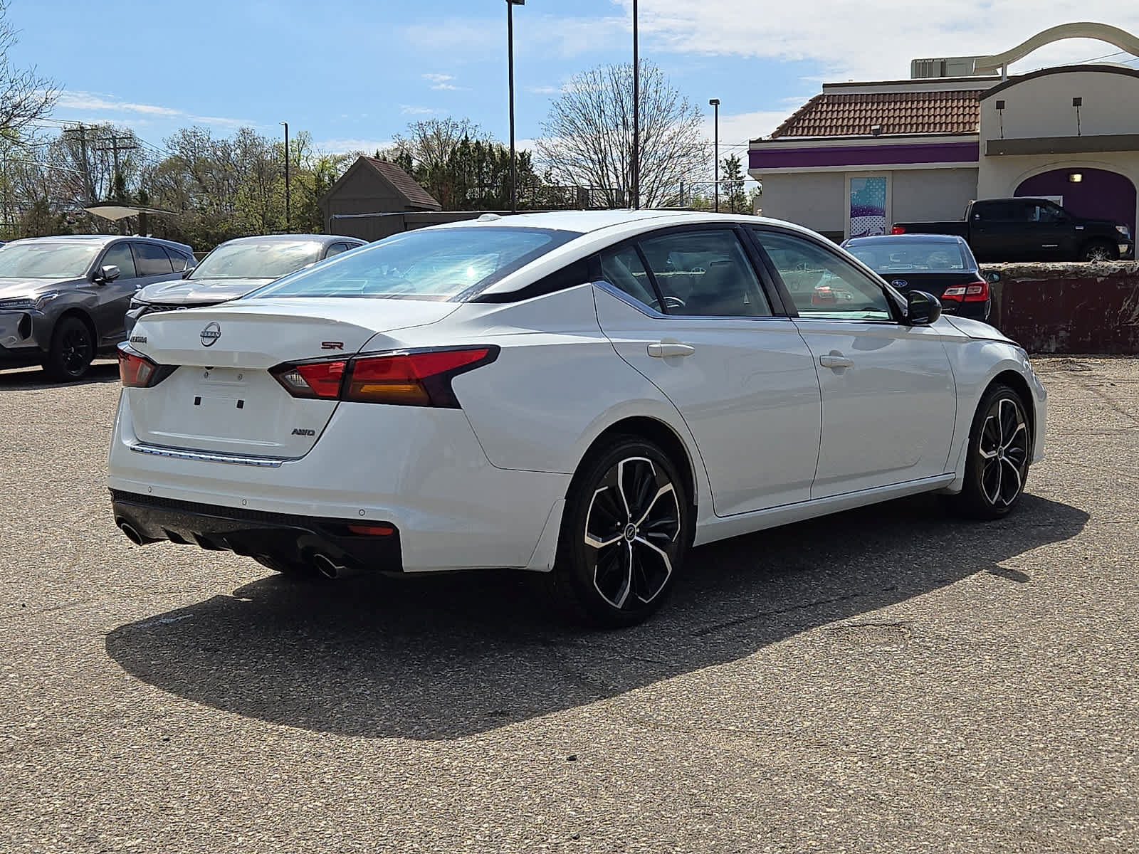 Used 2023 Nissan Altima 2.5 SR w/ SR Premium Package AWD/4WD image 5