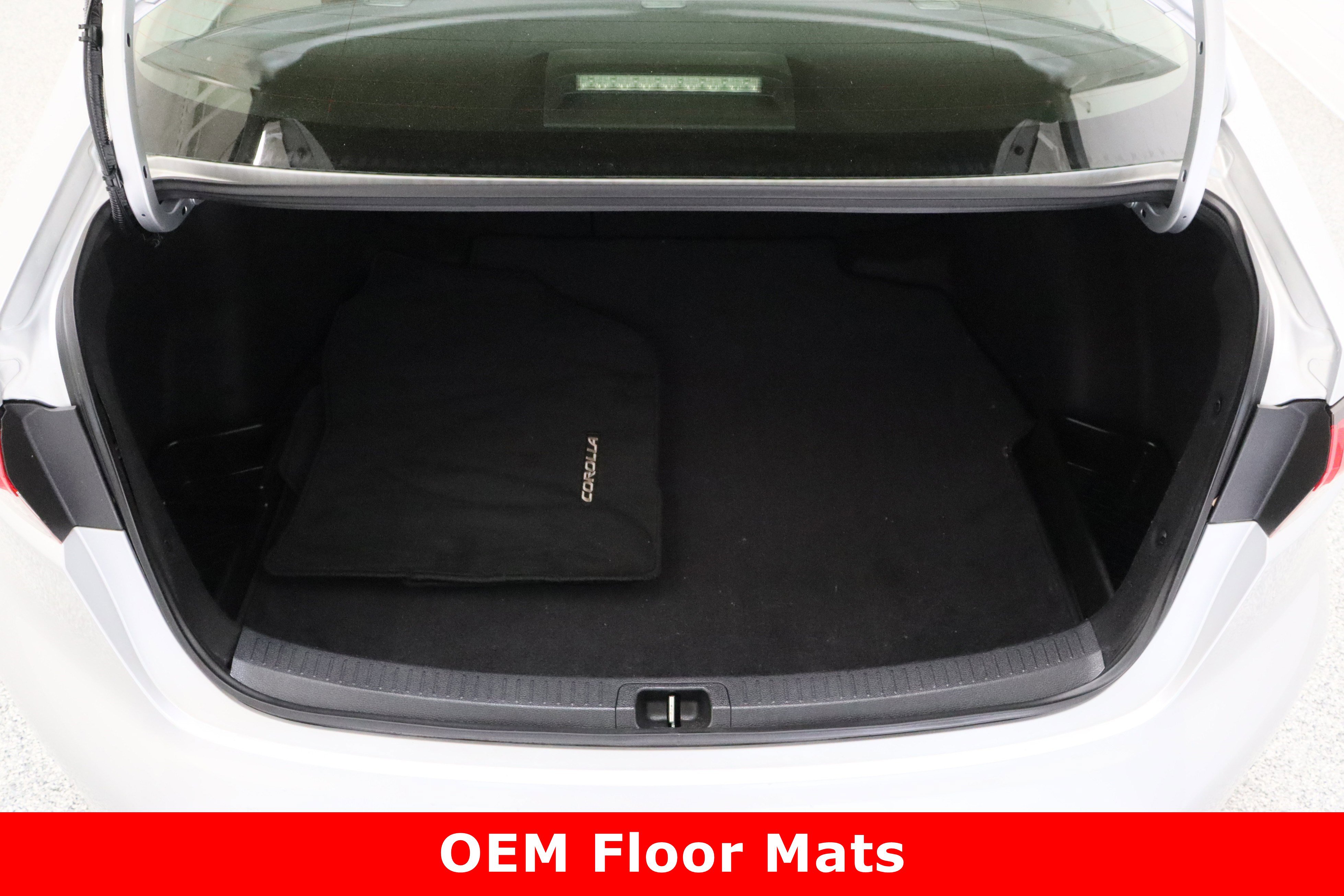 Used 2024 Toyota Corolla LE image 28