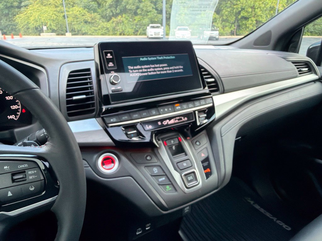 Used 2025 Honda Odyssey Sport-L image 67
