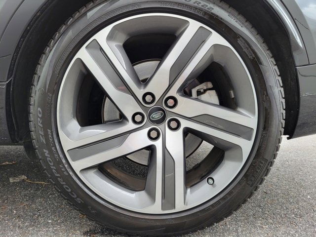 Used 2024 Land Rover Discovery Dynamic SE image 19