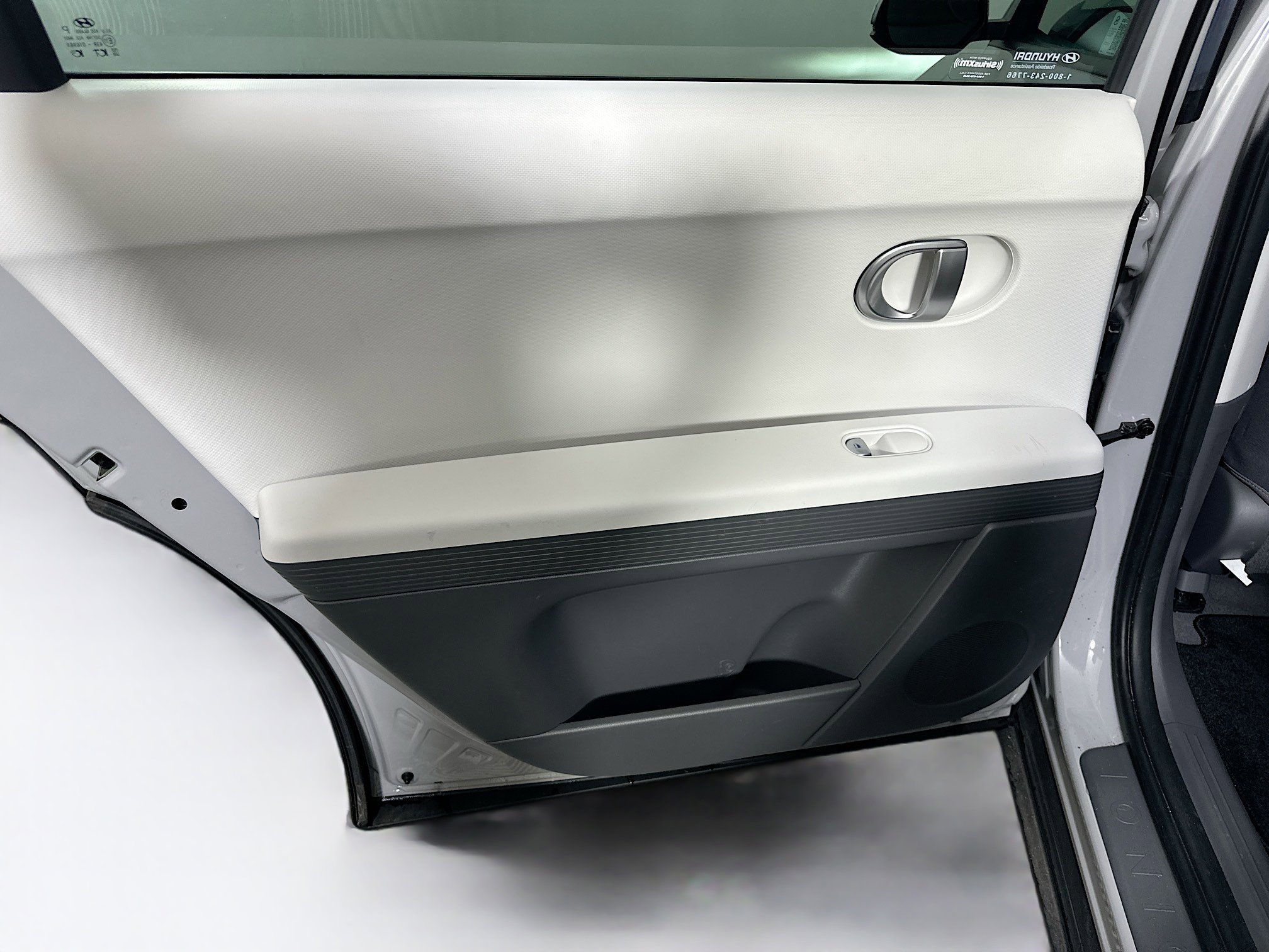 Used 2024 Hyundai Ioniq 5 SE image 26