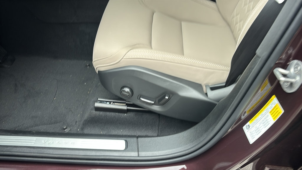 New 2026 Volvo XC60 B5 Plus w/ Climate Package AWD/4WD image 25