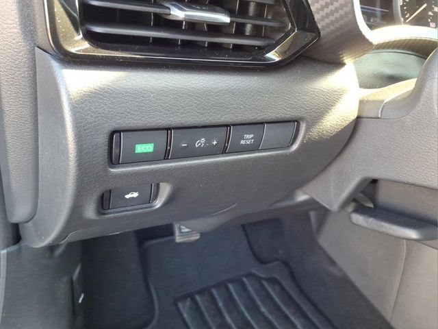 Used 2025 Nissan Sentra SV w/ Trunk Package FWD image 14
