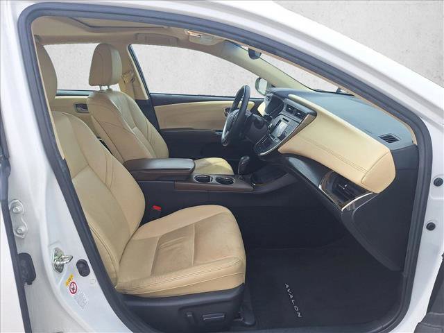 Used 2016 Toyota Avalon Touring w/ Preferred Accessory Package FWD image 21