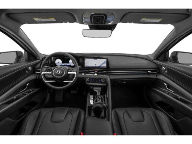 Used 2023 Hyundai Elantra Limited w/ Preferred Accessory Package FWD image 5