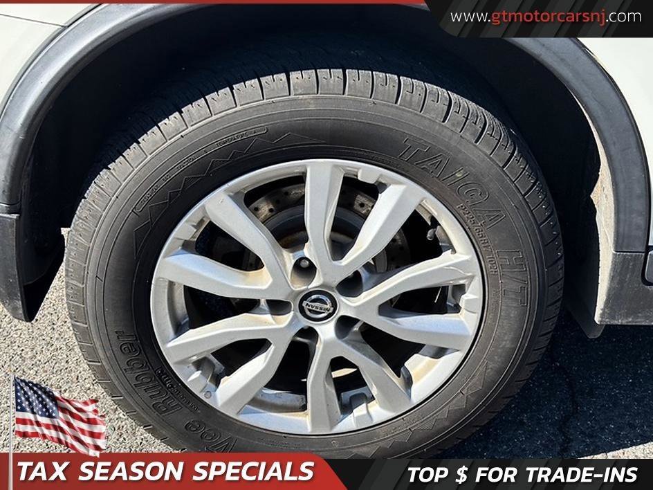 Used 2020 Nissan Rogue SV image 9
