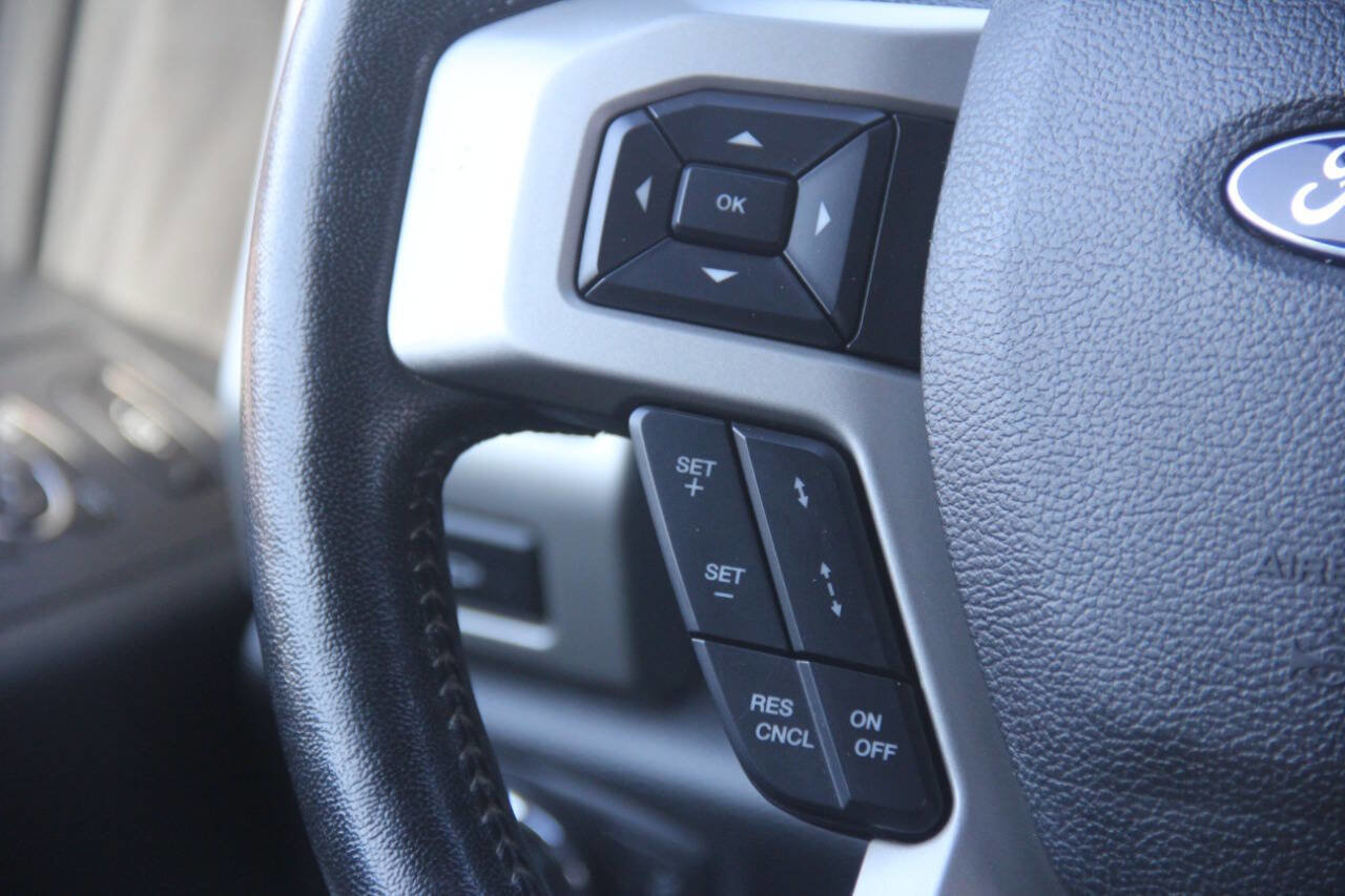 Used 2017 Ford F250 Lariat w/ Lariat Ultimate Package image 21