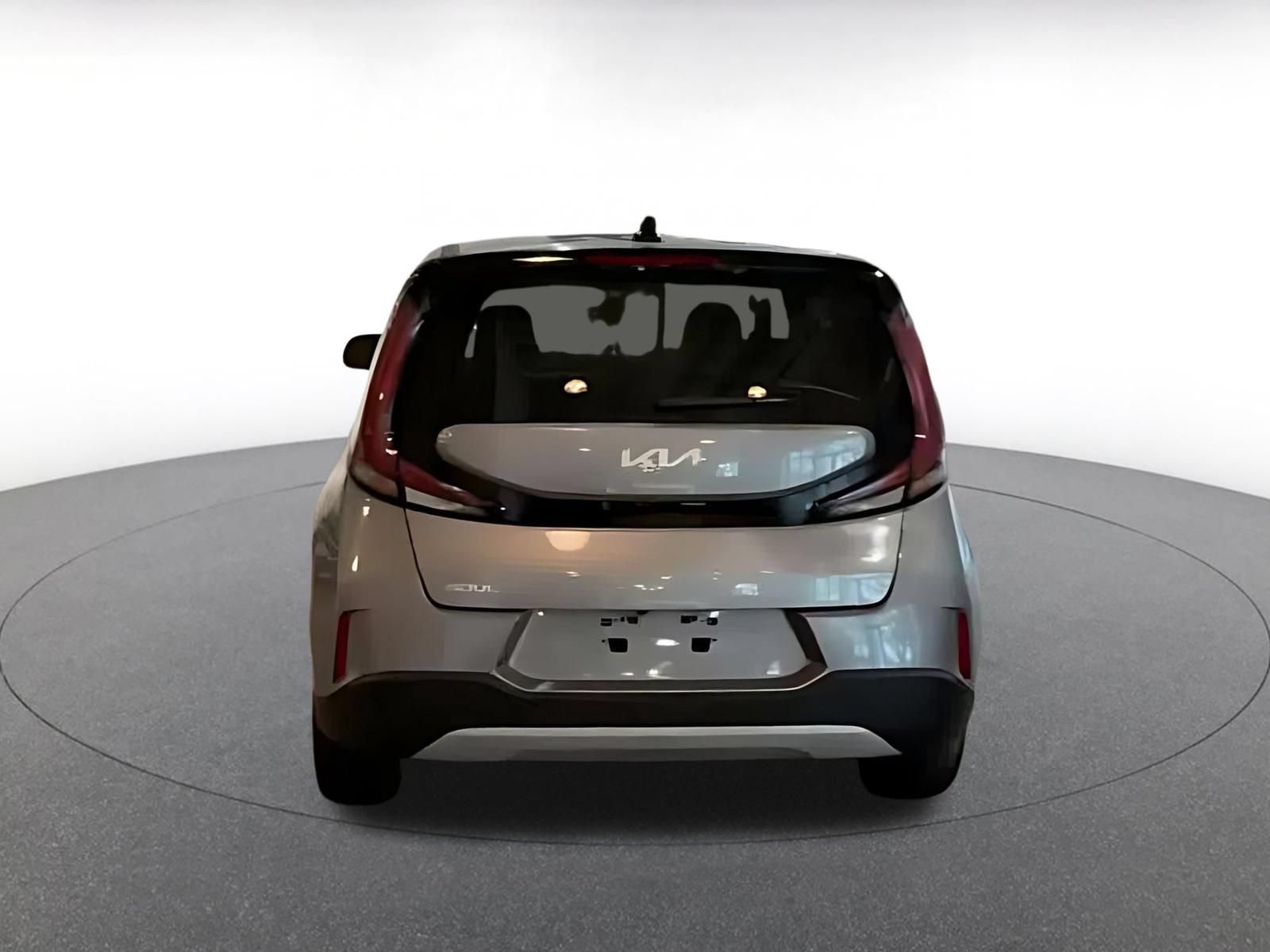 Used 2025 Kia Soul LX w/ LX Technology Package FWD image 9