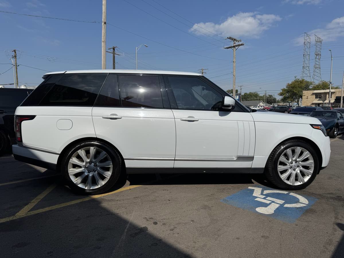 Used 2017 Land Rover Range Rover Supercharged image 4