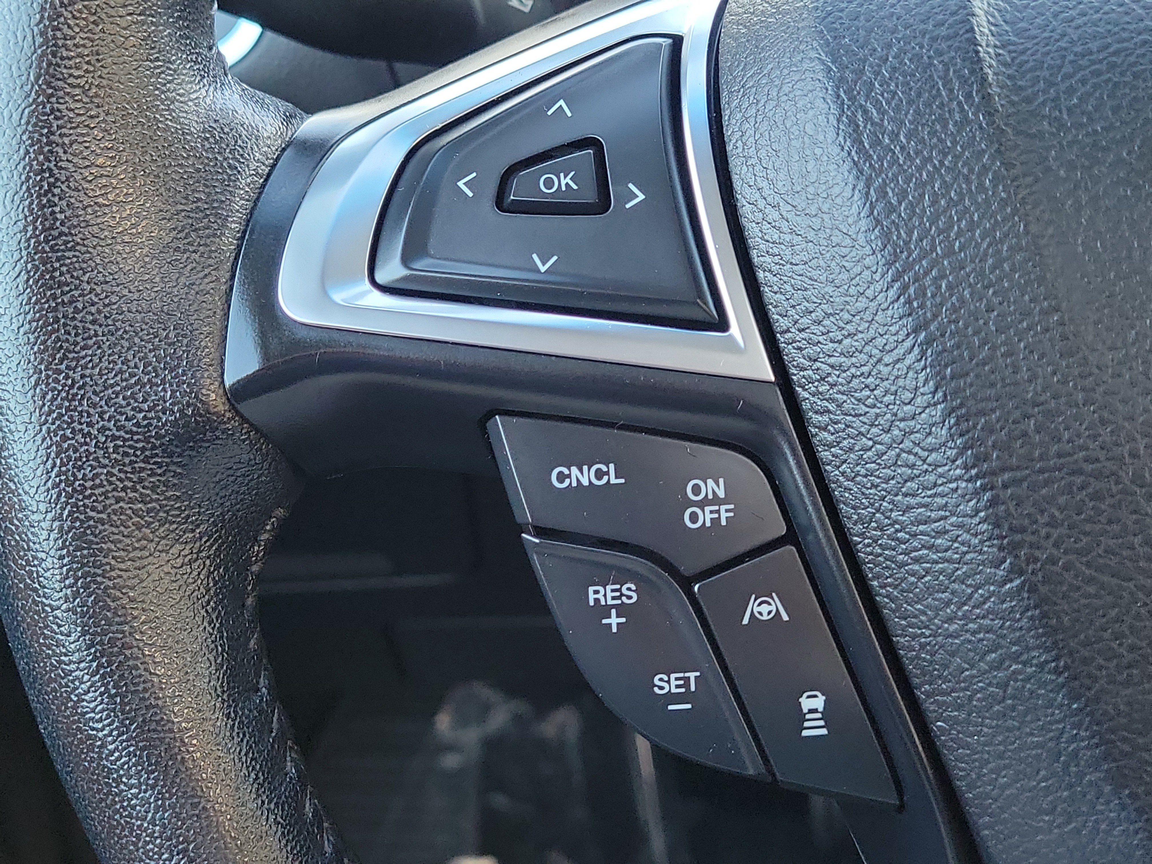Used 2019 Ford Edge Titanium w/ Equipment Group 301A FWD image 26