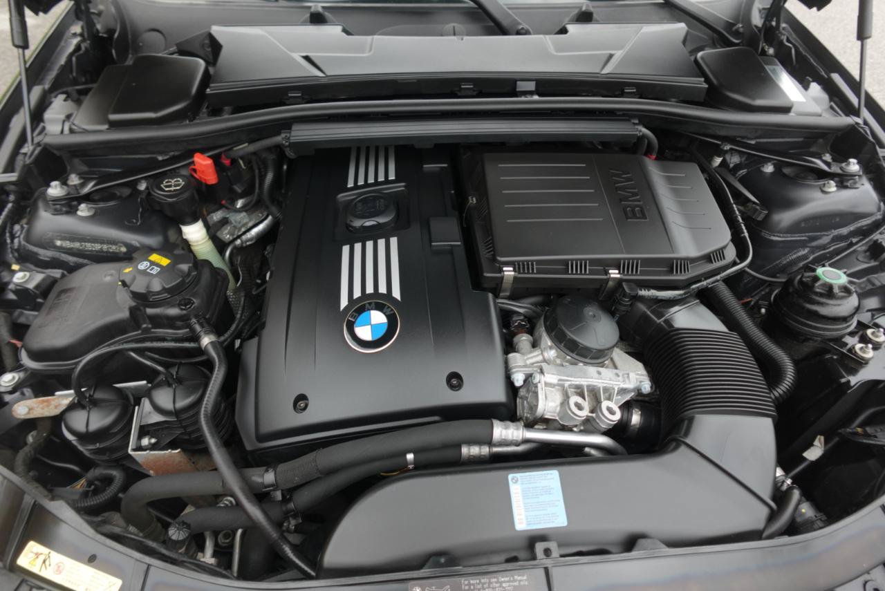 Used 2009 BMW 335i Convertible RWD image 17