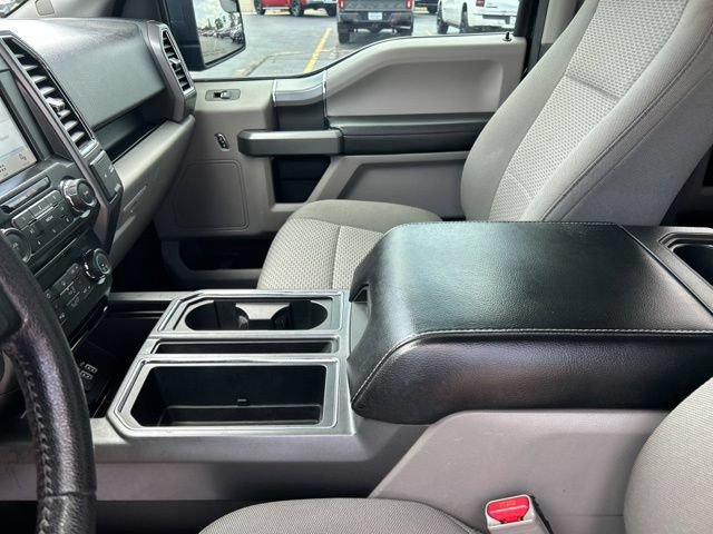 Used 2016 Ford F150 XLT w/ Equipment Group 302A Luxury AWD/4WD image 32