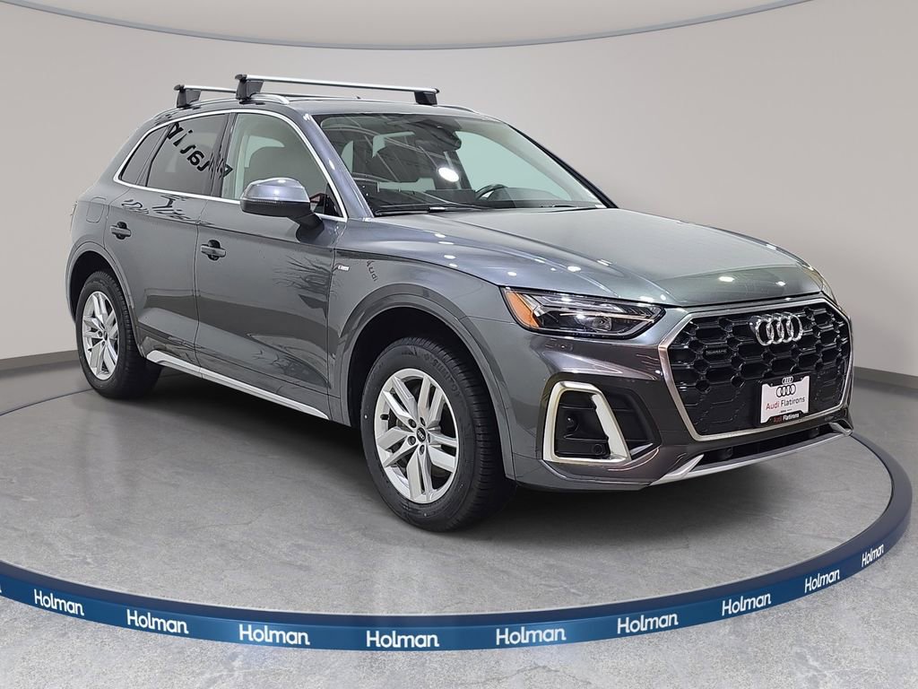 Used 2023 Audi Q5 2.0T Premium w/ Convenience Package AWD/4WD image 4