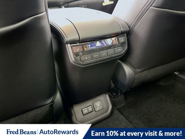New 2026 Toyota Highlander Platinum image 29